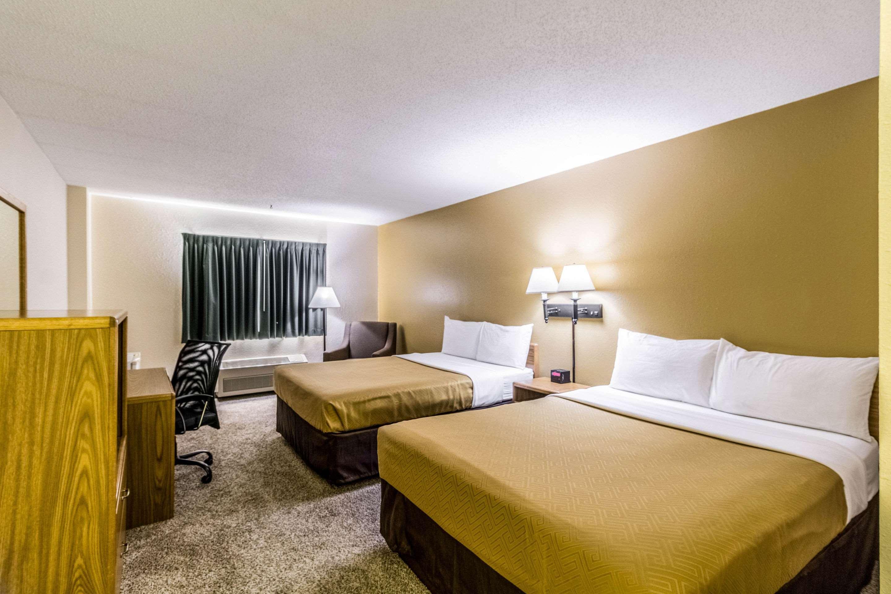 Econo Lodge - Valley City Kültér fotó